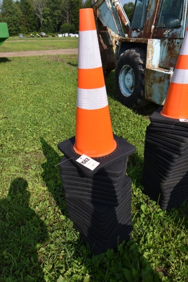 25 Construction Cones SOLD TIMES THE QUANTITY