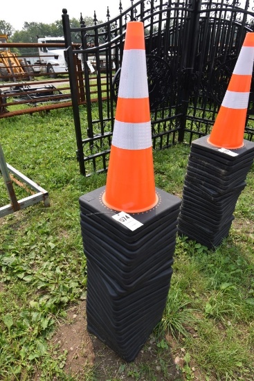 25 Construction Cones SOLD TIMES THE QUANTITY