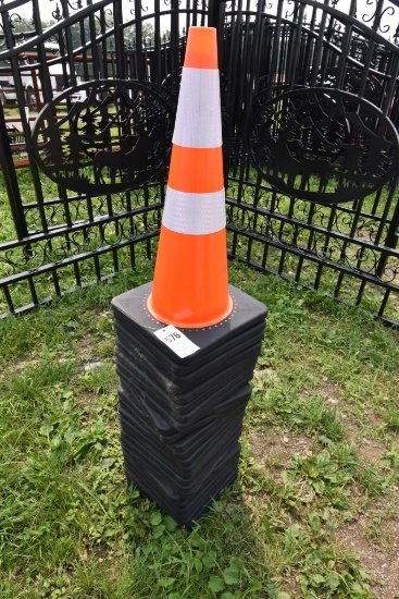 25 Construction Cones SOLD TIMES THE QUANTITY