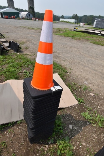 25 Construction Cones SOLD TIMES THE QUANTITY
