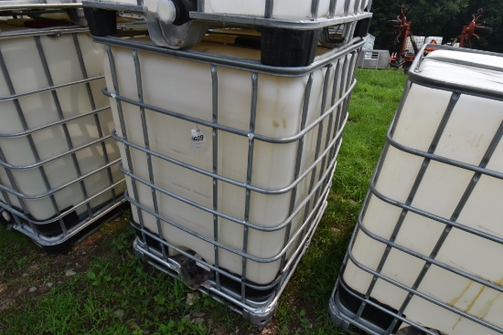 330 Gallon Liquid Tote