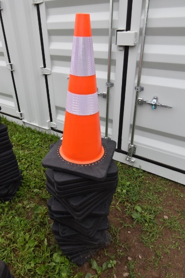 25 Construction Cones SOLD TIMES THE QUANTITY