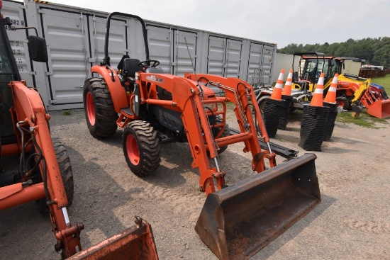 Kioti DK40 SE Loader Tractor