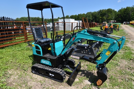 AGT Industrial QH12 Mini Excavator