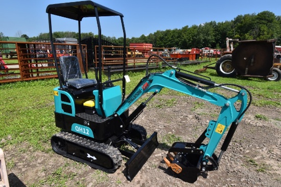 AGT Industrial QH12 Mini Excavator