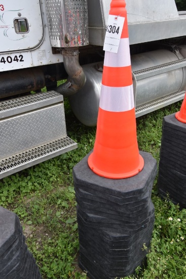 25 Construction Cones SOLD TIMES THE QUANTITY