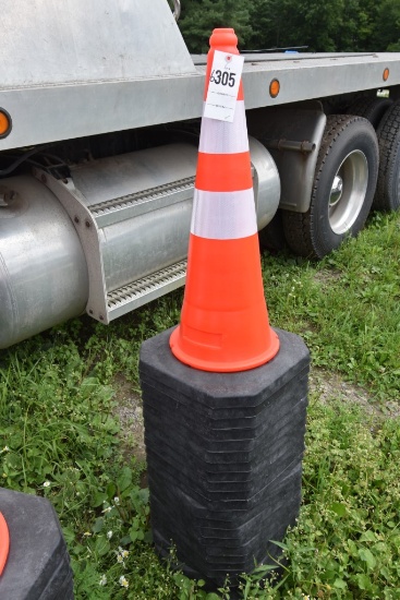 25 Construction Cones SOLD TIMES THE QUANTITY