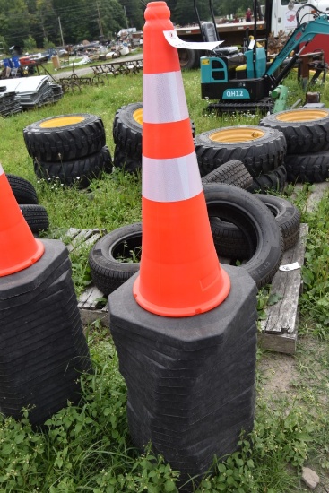 25 Construction Cones SOLD TIMES THE QUANTITY