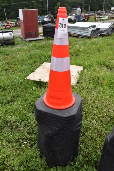 25 Construction Cones SOLD TIMES THE QUANTITY