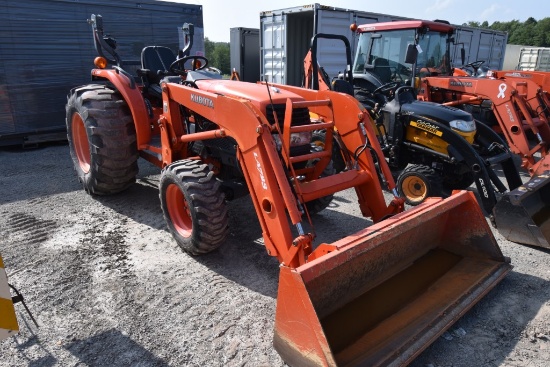 Kubota L3830 Loader Tractor