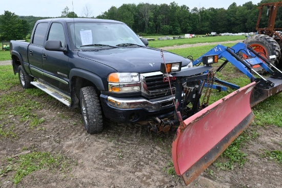 2005 GMC 2500 HD Snow Plow Truck