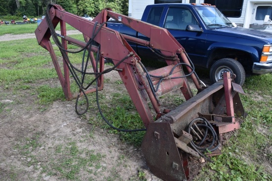 International 2250 Loader with 72" Bucket and Brackets
