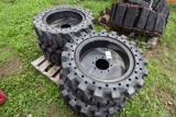 4 Maximizer 33X12-20 Tires on 8 Lug Rims