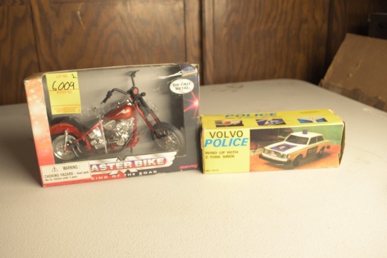 Master Bike Motorcycle and Volvo State Trooper Windup Car