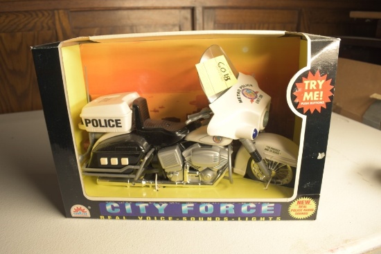 Run Rise City Force State Trooper Motorcycle
