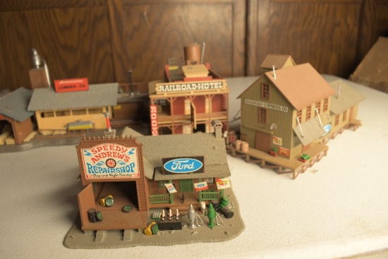 4 Model Train HO Scale Buildings