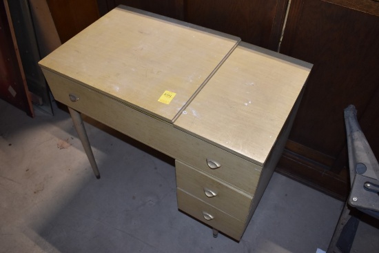 Singer Sewing machine in Stand