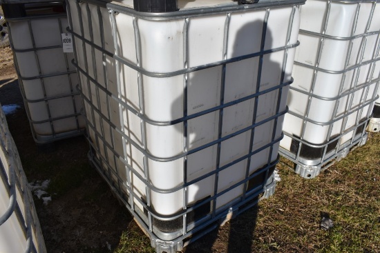 330 Gallon Liquid Tote