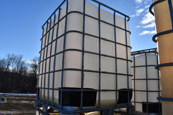 330 Gallon Liquid Tote