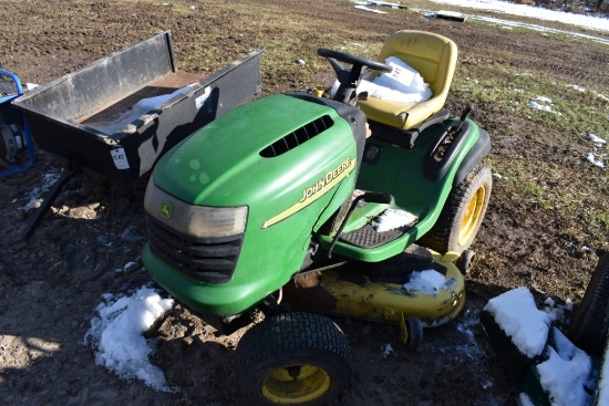 John Deere L120 Lawn Tractor