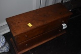 2 Drawer Dresser Bench