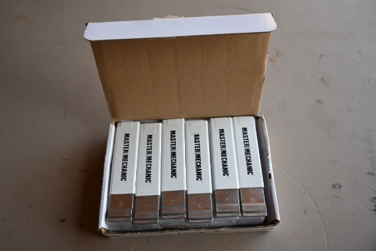 Box of 36 Master Mechanic Retractable Carbon Cutters