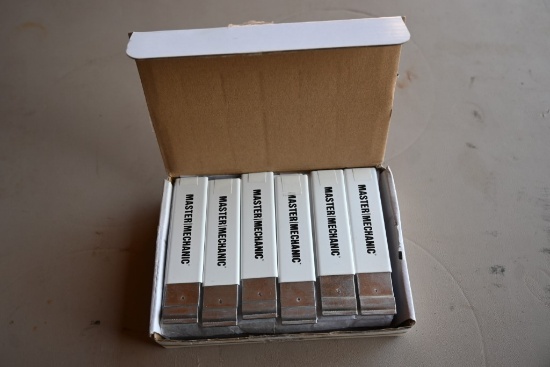 Box of 36 Master Mechanic Retractable Carbon Cutters