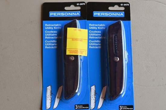 2 Personna Retractable Utility Knives