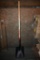 Razorback Square Point Shovel