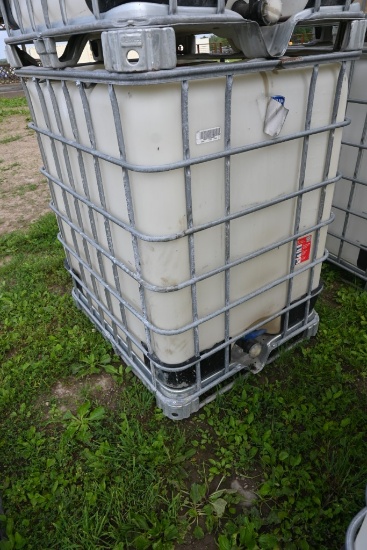 330 Gallon Liquid Tote