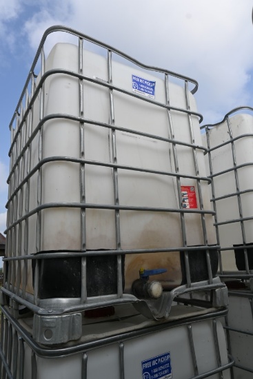 330 Gallon Liquid Tote