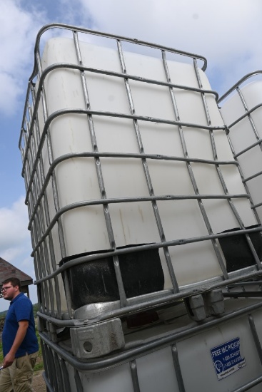 330 Gallon Liquid Tote