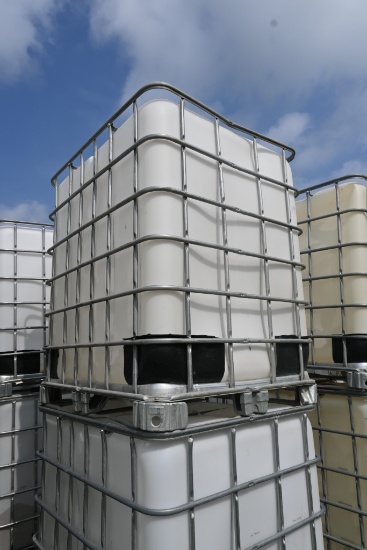 330 Gallon Liquid Tote
