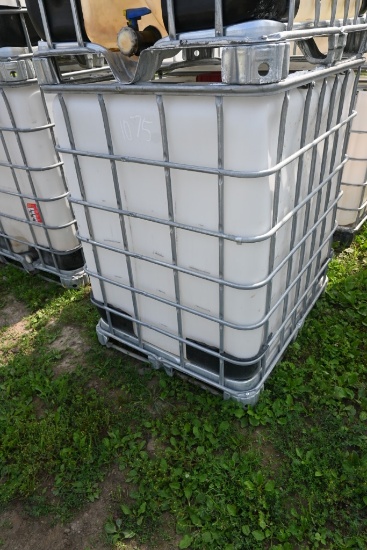 330 Gallon Liquid Tote