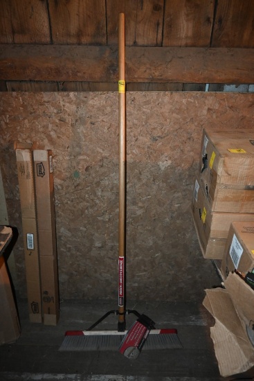 Harper Push Broom