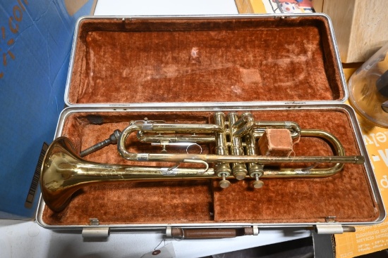 Olds Ambassador Trumpet in Case