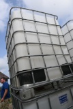 330 Gallon Liquid Tote