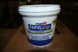 Six One Quart Containers of Zinsser Universal Wallcovering and Border Adhesive
