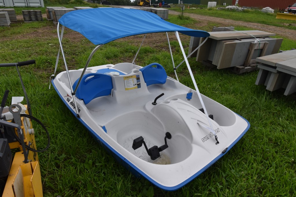Sun Dolphin Sun Slider 5 Seat Paddle Boat with | Proxibid Sun Dolphin Sun Slider 5 Seat Paddle Boat with | Proxibid
