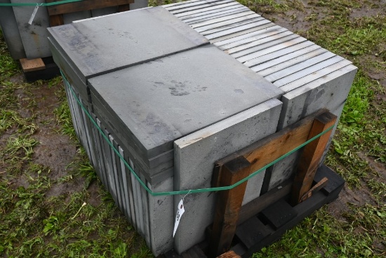 Pallet of 18" x 24" x 1.5" Pieces of Bluestone