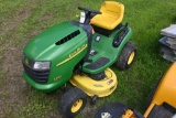 John Deere L100 Lawn Tractor