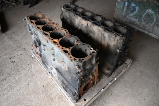 2 Detroit 12.7L 60 Series Blocks