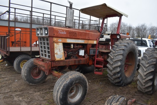International Farmall 1066 Turbo Tractor
