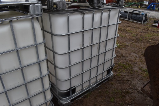 330 Gallon Liquid Tote