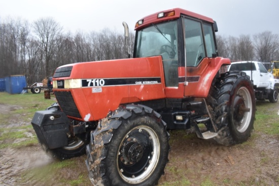 Case International 7110 Tractor