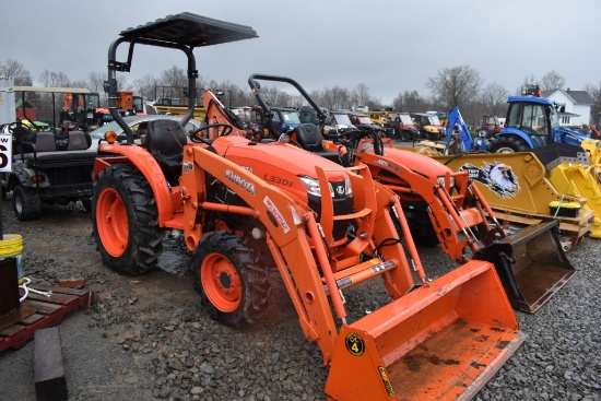 Kubota L3301 Loader Tractor