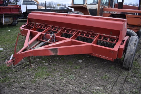 International 5100 Grain Drill