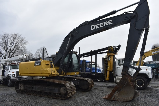 John Deere 290G LC Excavator
