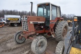 International 1086 Tractor
