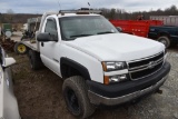 2006 Chevrolet Silverado 3500 Stake Body Truck